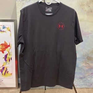 Grey Under Armour loose fit size medium t-shirt heatgear